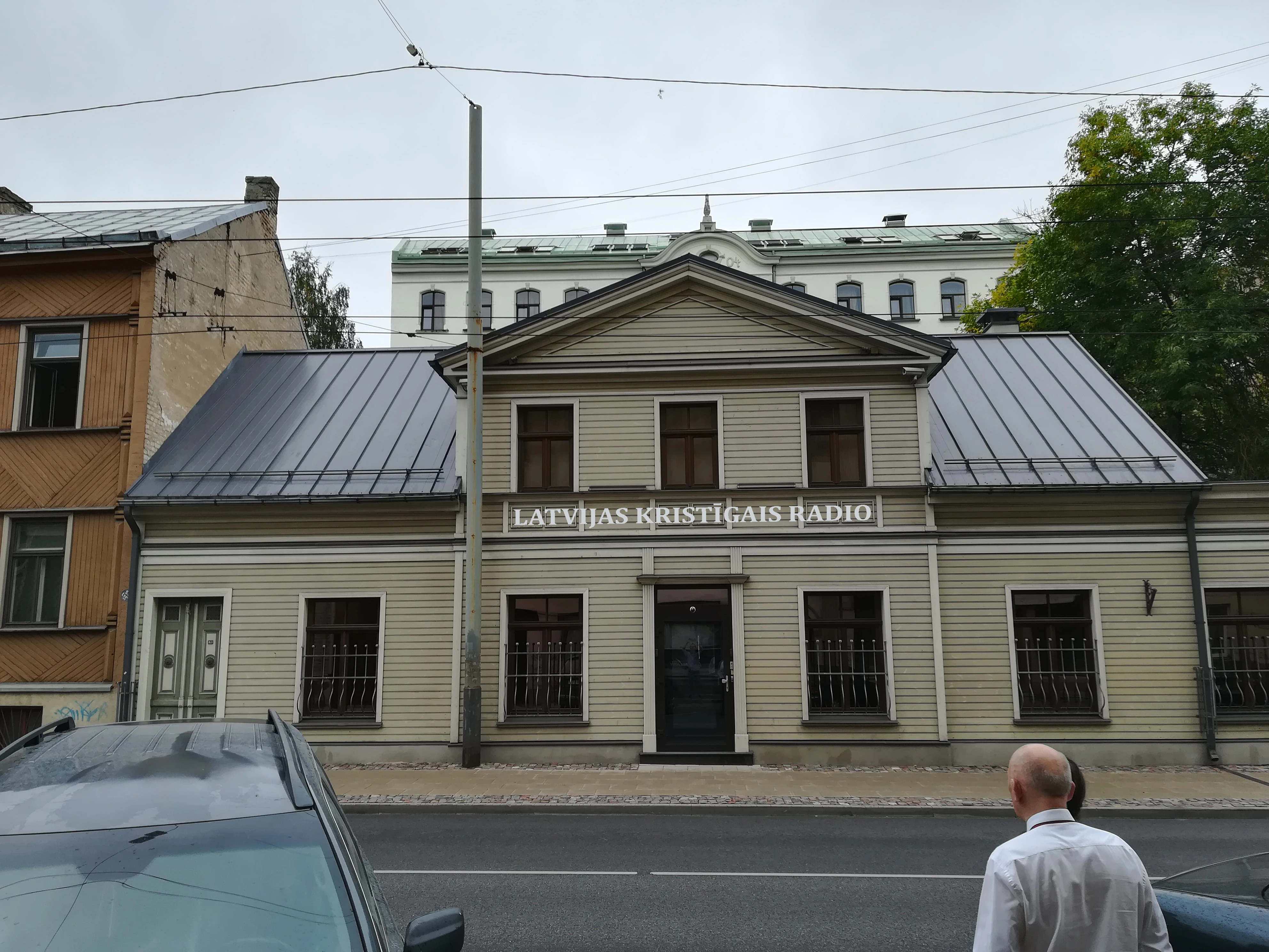 Fasādes apgaismojums “Kristīgais Radio” – attēls 1