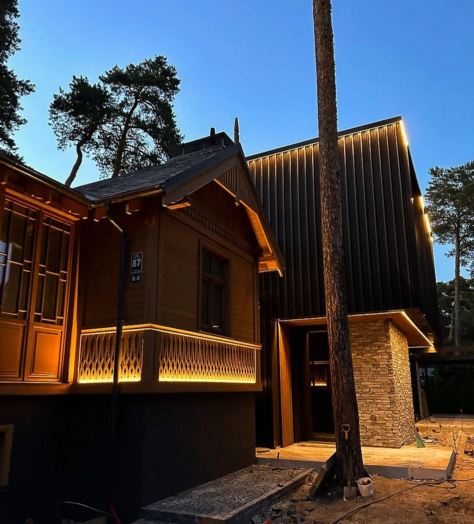 Fasādes apgaismojums privātmājai Bulduros