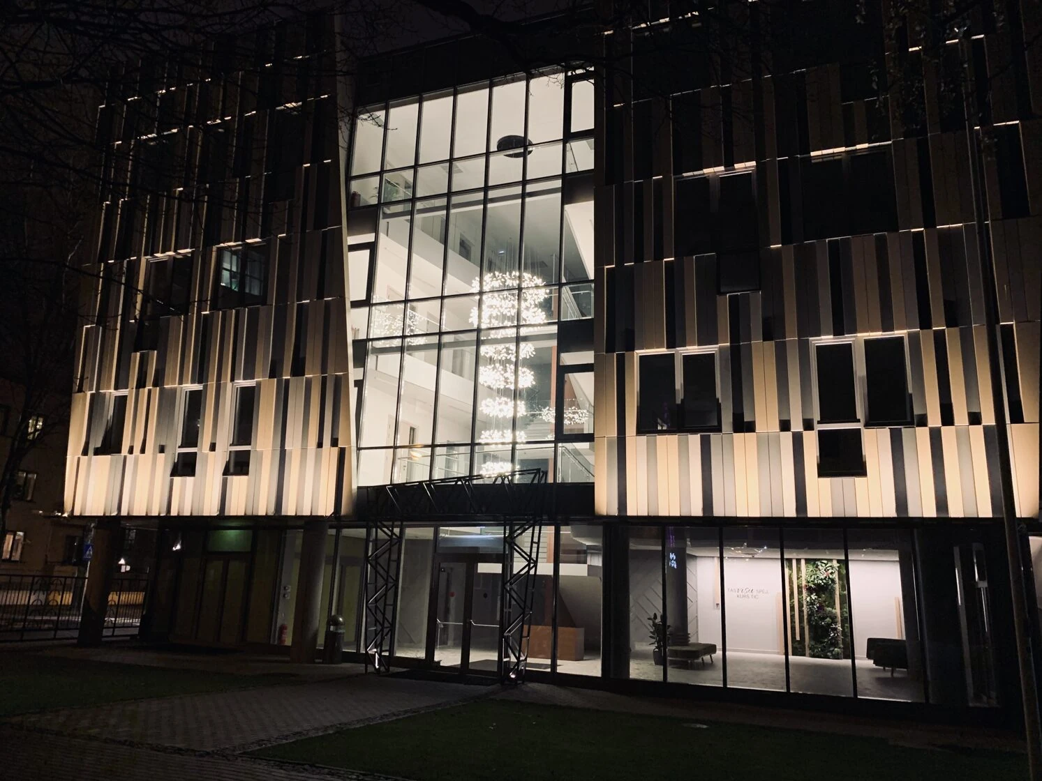 Kristiešu centra “Prieka Vēsts” Fasādes apgaismojums