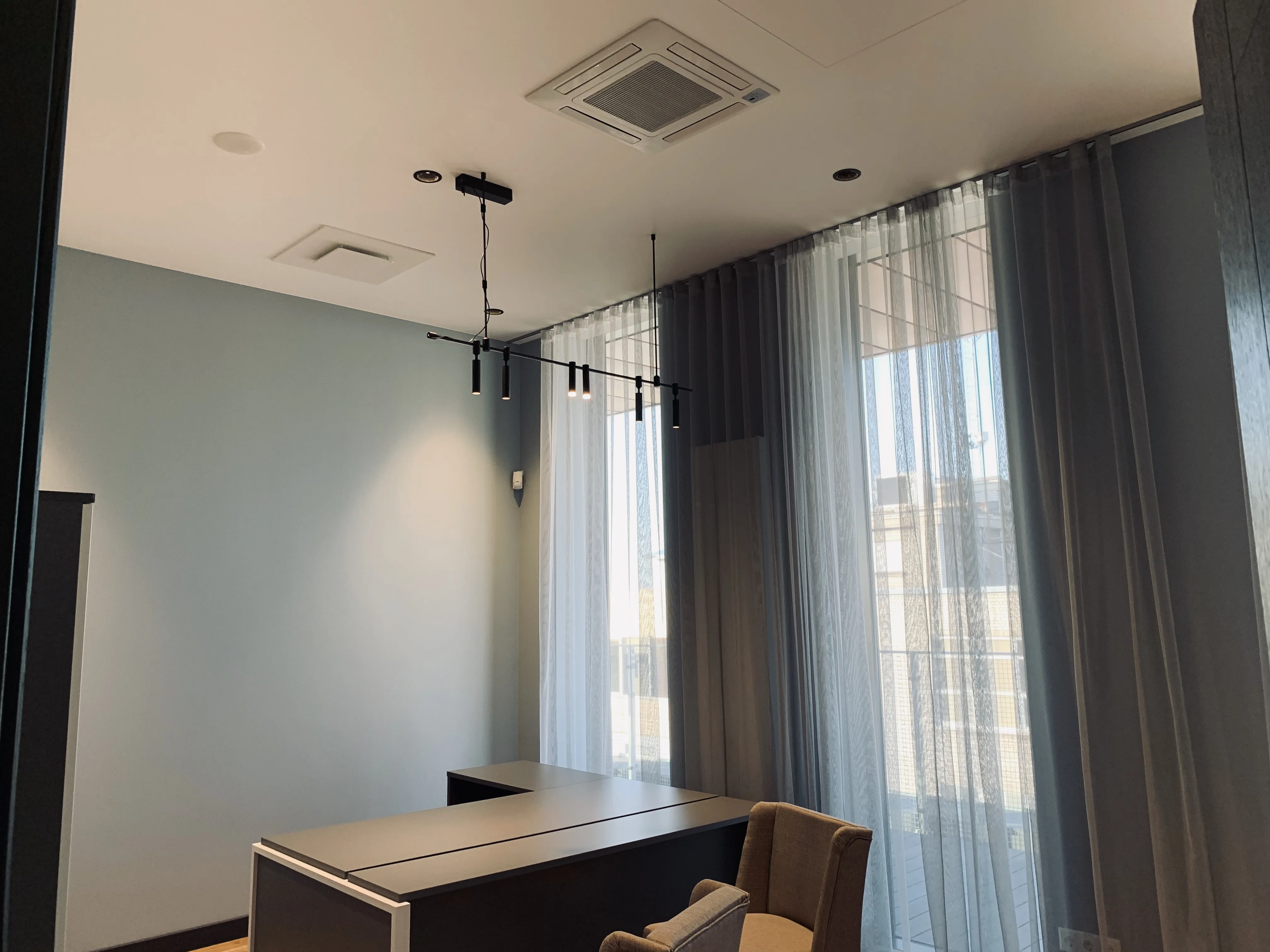 Biroju ēka RED Line — 11