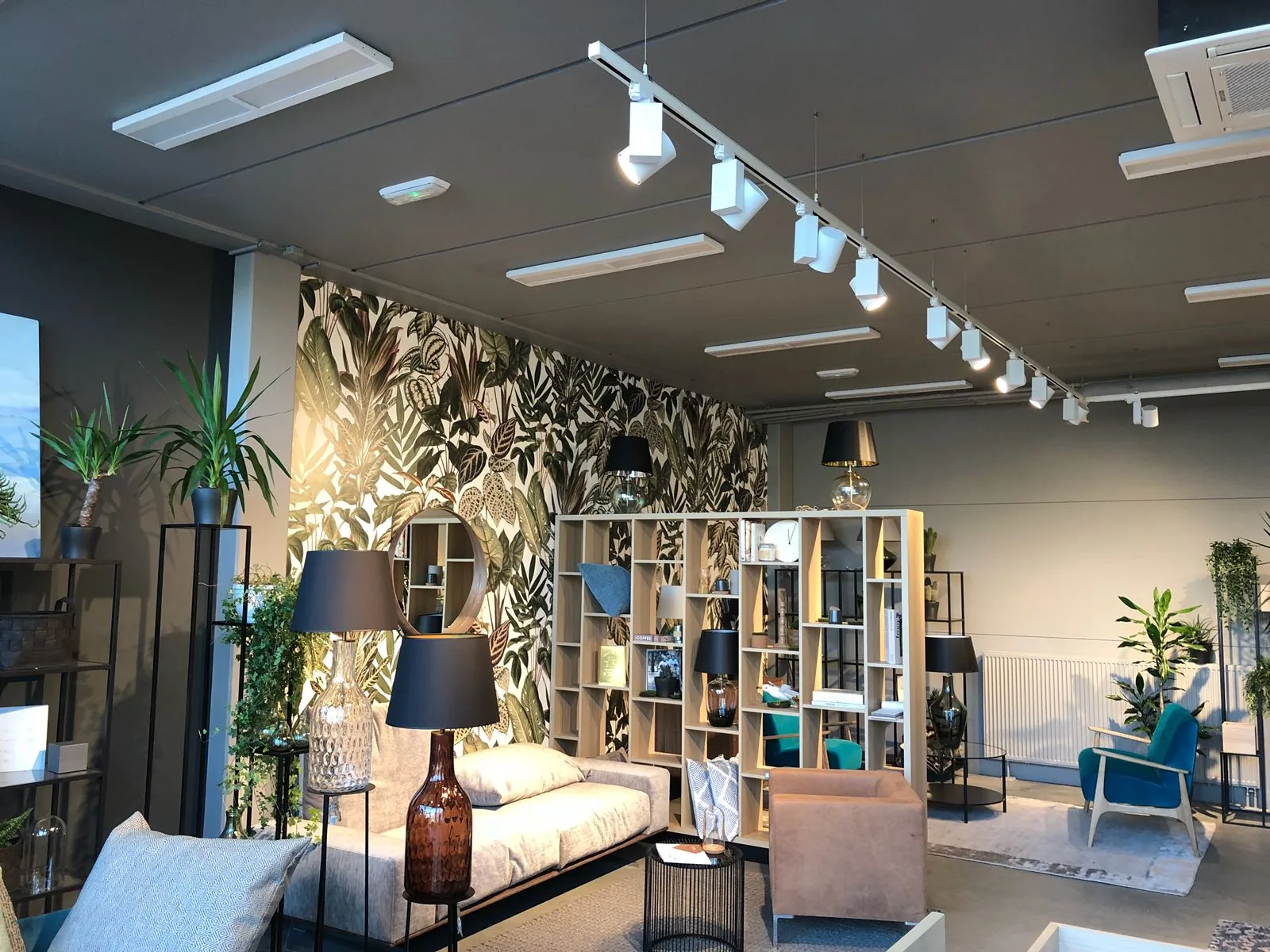 Decco Centrs “Lett mēbeles”