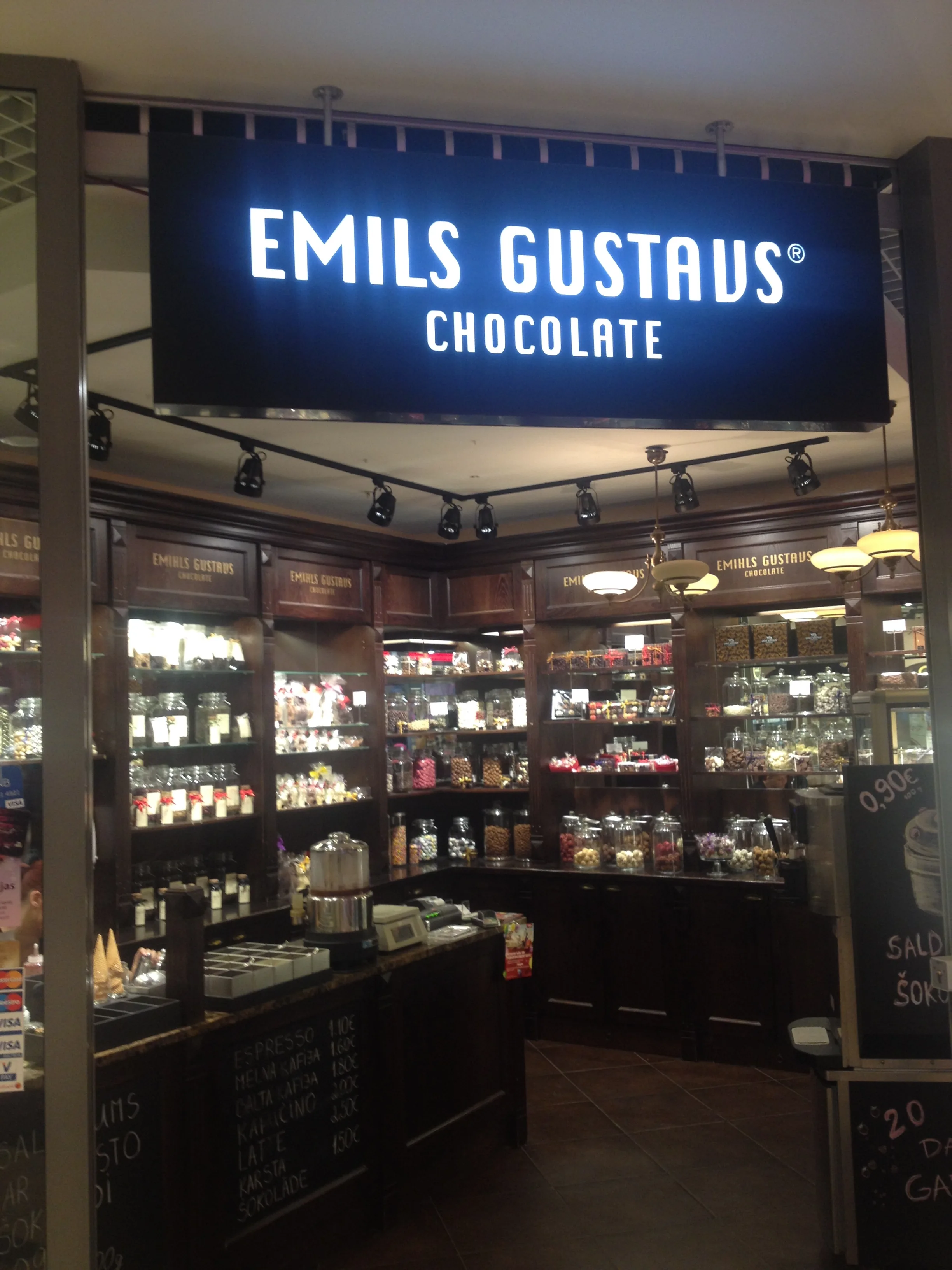 Emīla Gustava Šokolāde – veikals t/c Alfa — 1