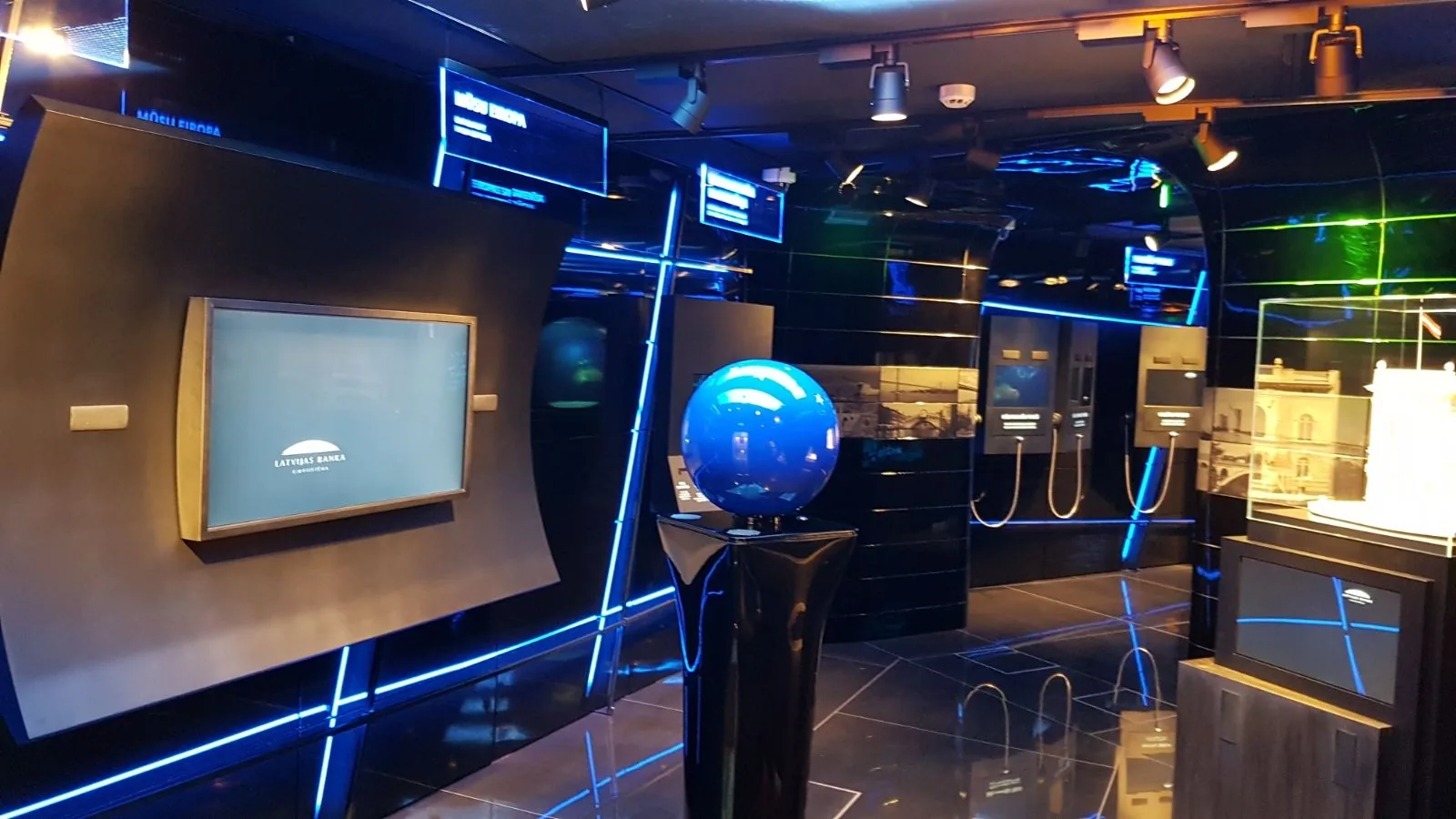 Latvijas Bankas Zināšanu centrs “Naudas pasaule”