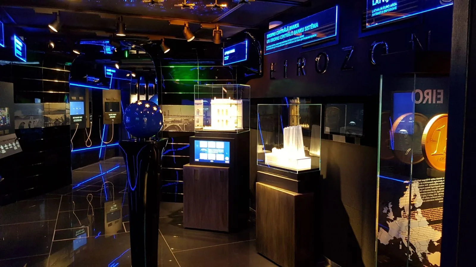Latvijas Bankas Zināšanu centrs “Naudas pasaule” — 2