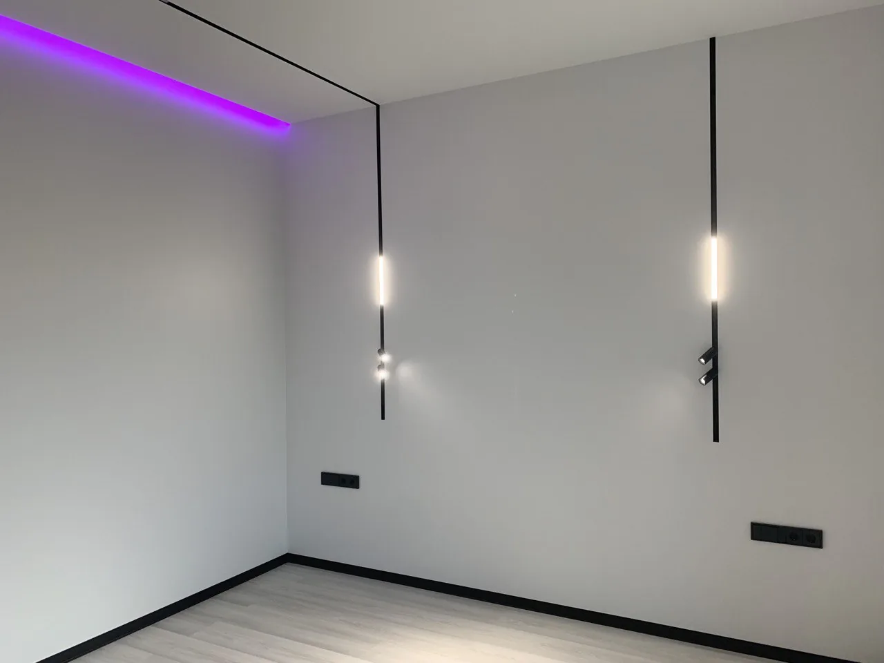 Magnētiskais LED Apgaismojums Privātmājai, Rīgā