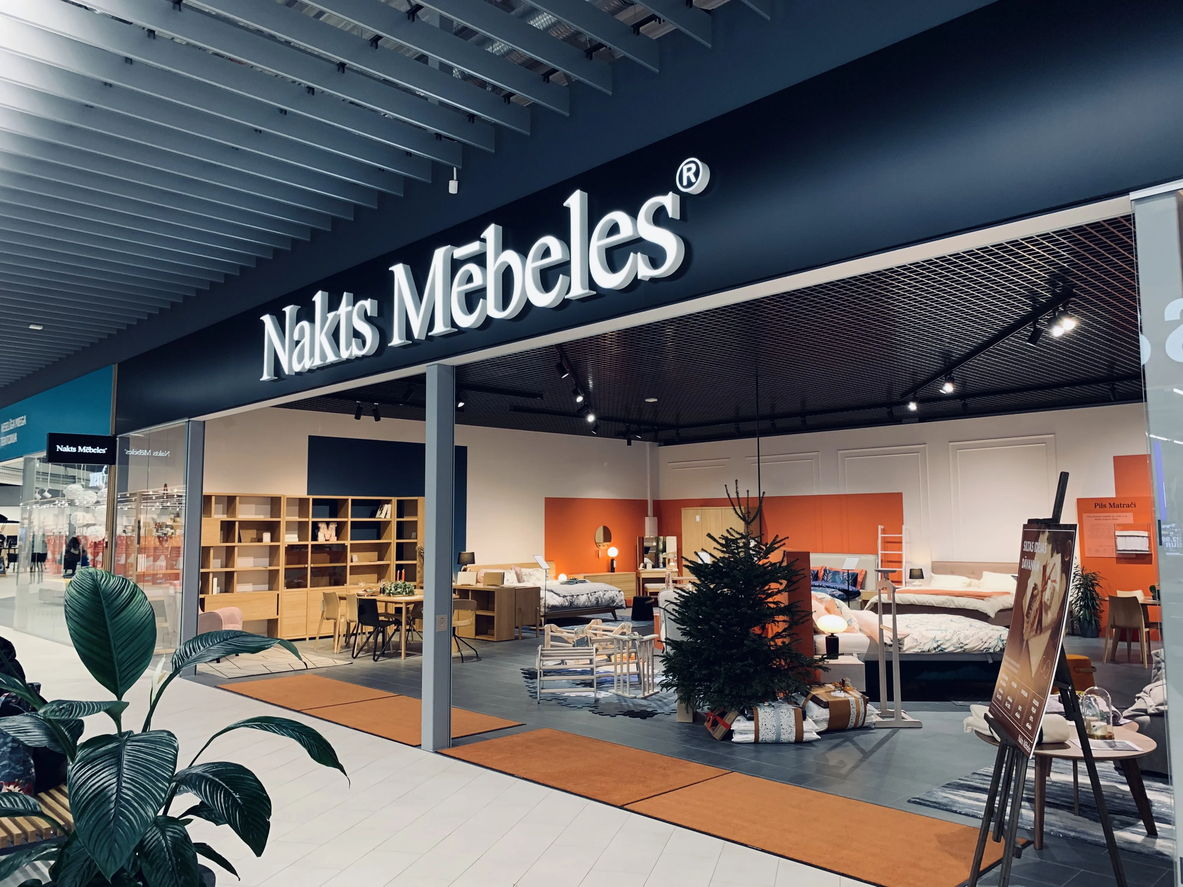 “Nakts Mēbeles” TC Sāga